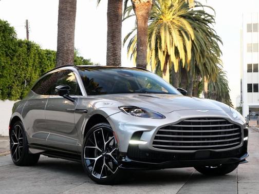 2025 Aston Martin DBX 707