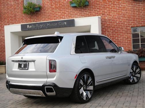 2025 Rolls-Royce Cullinan 