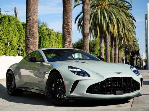 2025 Aston Martin Vantage Base