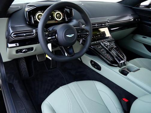 2025 Aston Martin Vantage Base