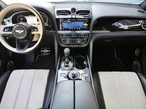 2021 Bentley Bentayga V8