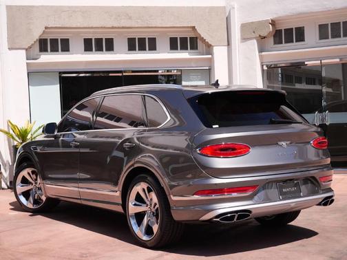 2023 Bentley Bentayga Azure
