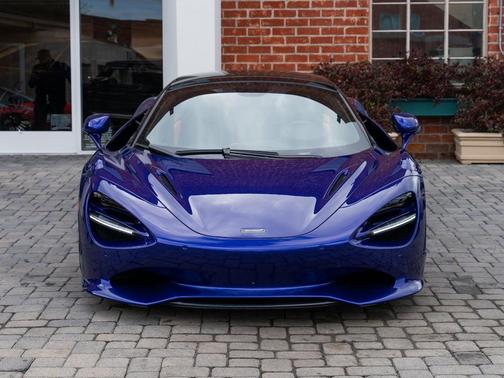 2026 McLaren 750S 