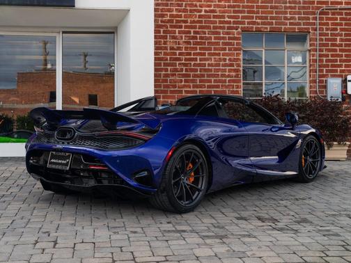 2026 McLaren 750S 
