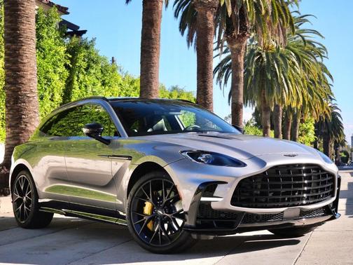 2026 Aston Martin DBX 707