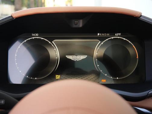 2026 Aston Martin DBX 707