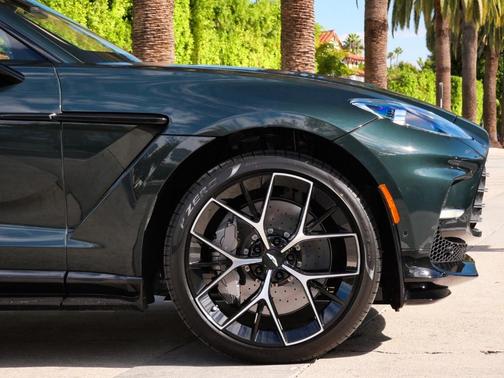 2026 Aston Martin DBX 707