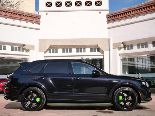 2025 Bentley Bentayga S Black Edition