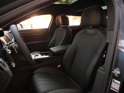 2026 Bentley Flying Spur 