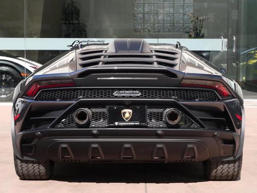 2024 Lamborghini Huracan Sterrato