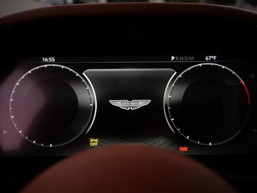 2026 Aston Martin DBX 707