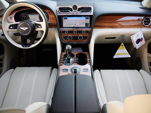 2025 Bentley Bentayga Hybrid V6