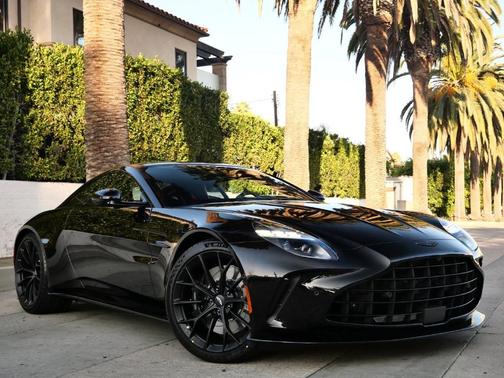 2025 Aston Martin Vantage Base