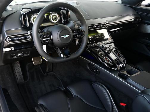 2025 Aston Martin Vantage Base