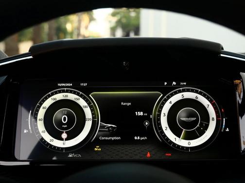 2025 Aston Martin Vantage Base