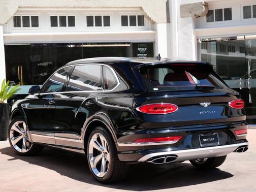 2024 Bentley Bentayga 