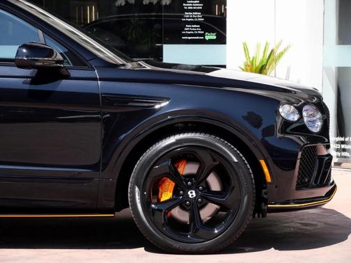 2025 Bentley Bentayga S Black Edition