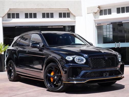 2025 Bentley Bentayga S Black Edition