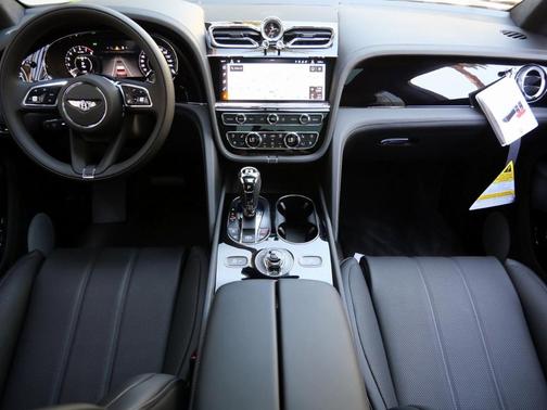 2025 Bentley Bentayga Hybrid V6