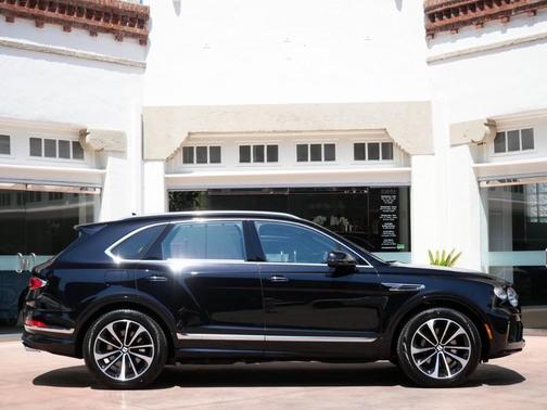 2025 Bentley Bentayga Hybrid V6