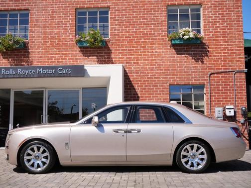 2022 Rolls-Royce Ghost 