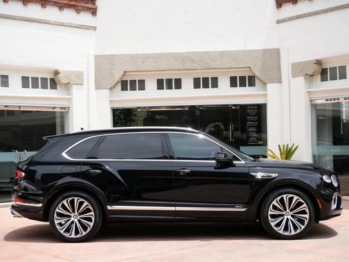 2023 Bentley Bentayga Azure