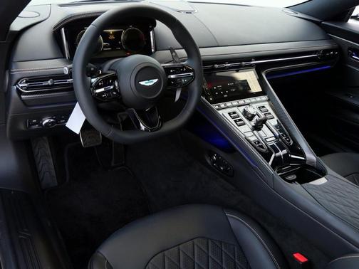 2025 Aston Martin DB12