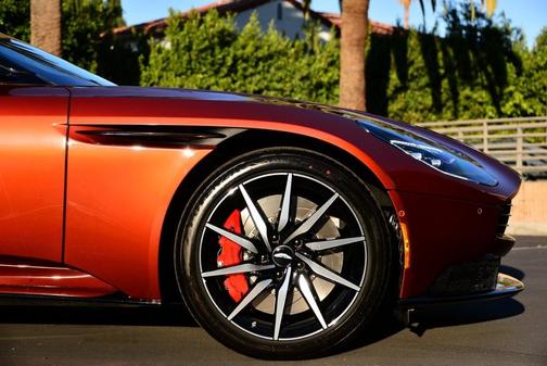 2021 Aston Martin DB11 Volante