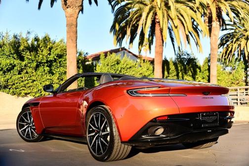 2021 Aston Martin DB11 Volante