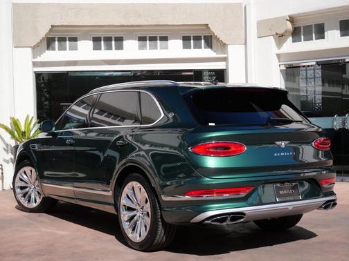Verdant 2025 Bentley Bentayga Azure