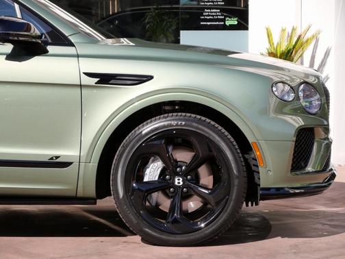 2025 Bentley Bentayga S Black Edition