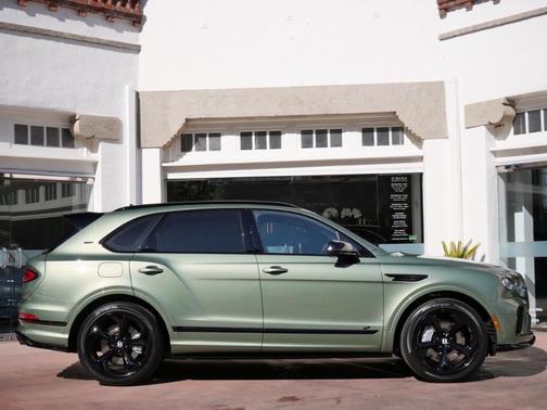 2025 Bentley Bentayga S Black Edition