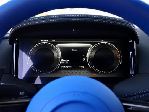 2025 Aston Martin DB12