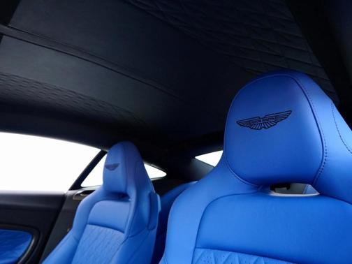 2025 Aston Martin DB12