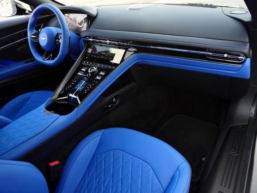 2025 Aston Martin DB12