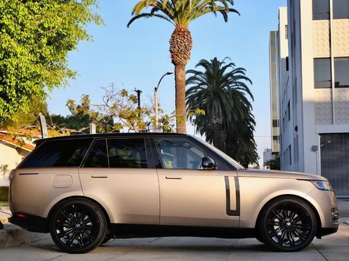 2025 Land Rover Range Rover P530 SE