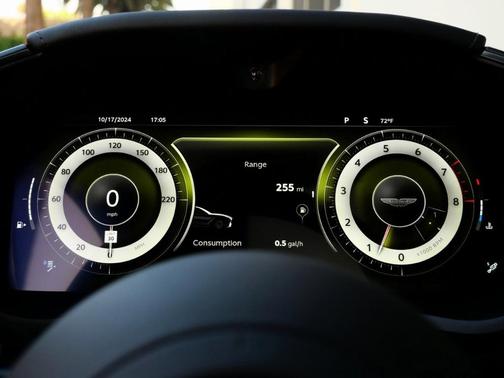 2025 Aston Martin DBX 707