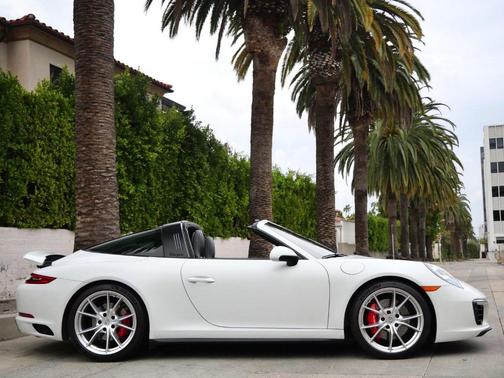 2019 Porsche 911 Targa 4S