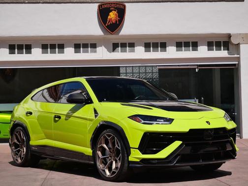 Verde Scandal Metallic 2024 Lamborghini Urus Performante