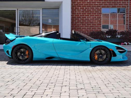 2024 McLaren 750S 