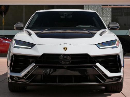 2024 Lamborghini Urus Performante
