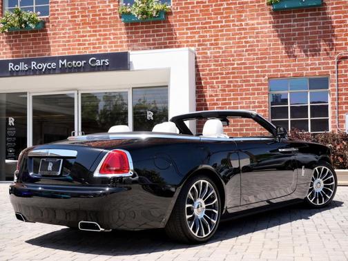 2019 Rolls-Royce Dawn Base