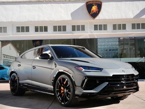 2024 Lamborghini Urus S