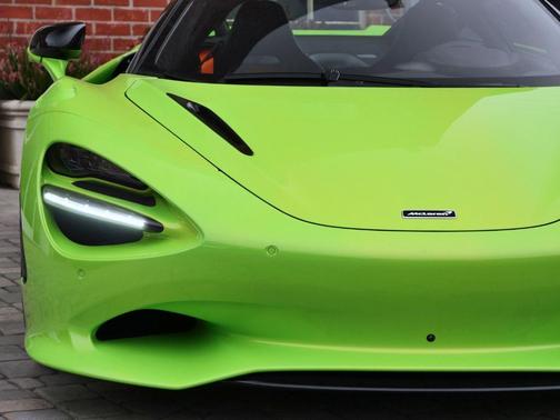 Napier Green 2024 McLaren 750S