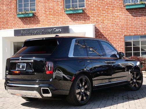 2025 Rolls-Royce Cullinan 