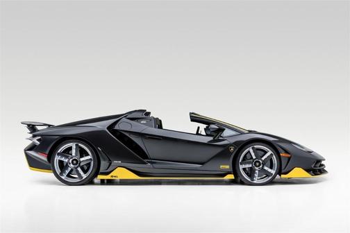 2017 Lamborghini Centenario LP770-4