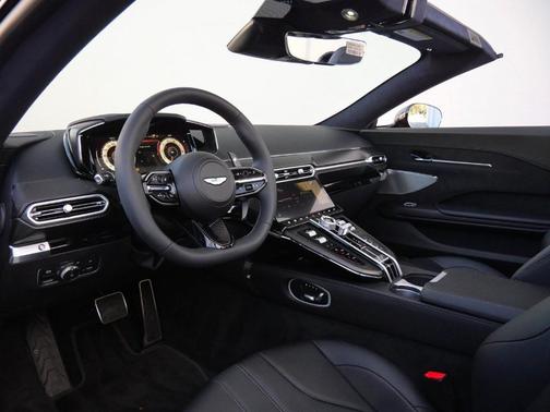 2026 Aston Martin Vantage 