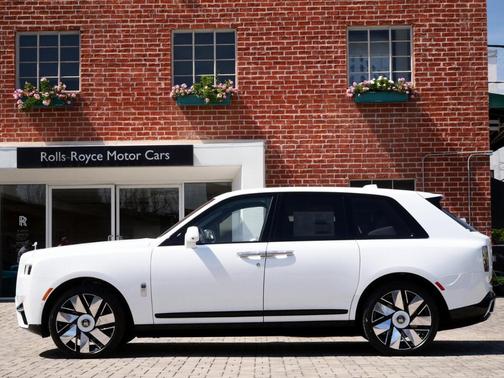 2025 Rolls-Royce Cullinan 