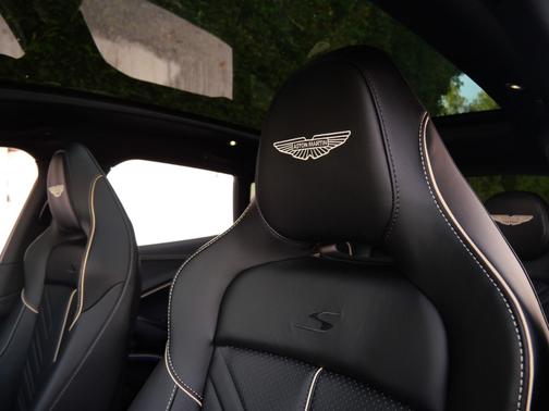 Jet Black 2026 Aston Martin DBX S