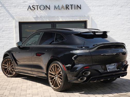 Jet Black 2026 Aston Martin DBX S